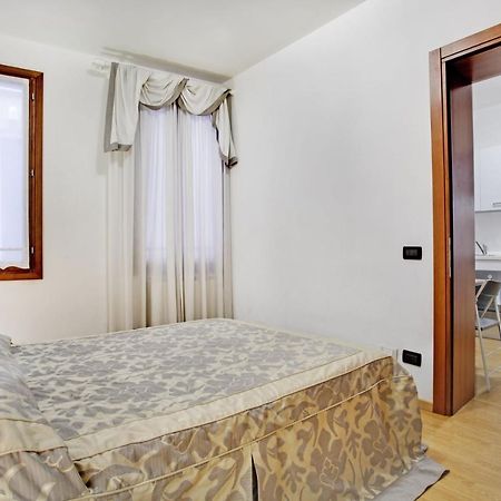 Bricola Biennale Apartments Венеция Экстерьер фото