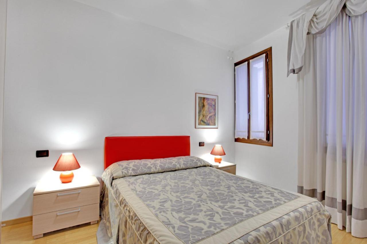 Bricola Biennale Apartments Венеция Экстерьер фото