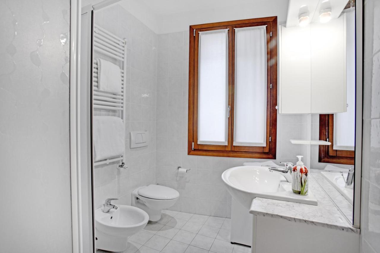Bricola Biennale Apartments Венеция Экстерьер фото