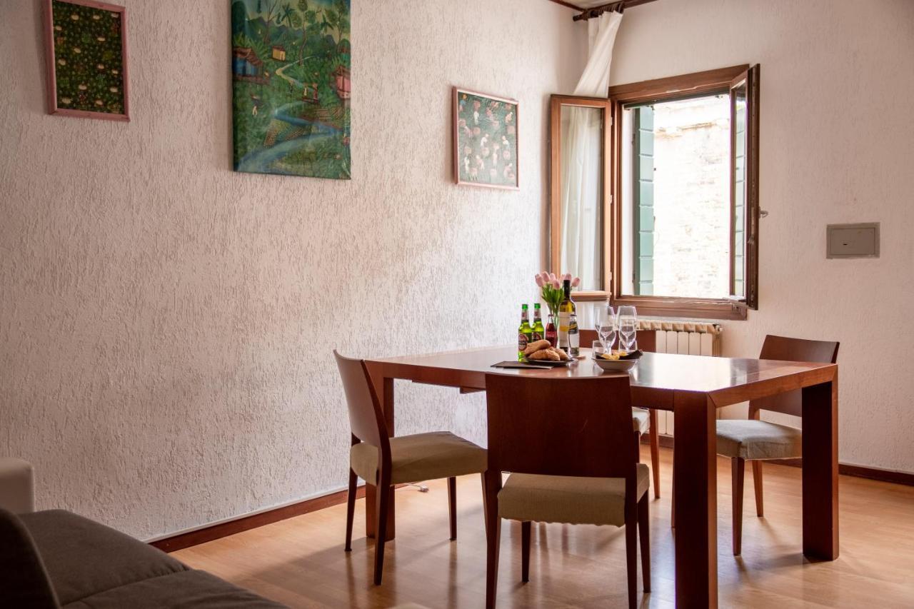 Bricola Biennale Apartments Венеция Экстерьер фото