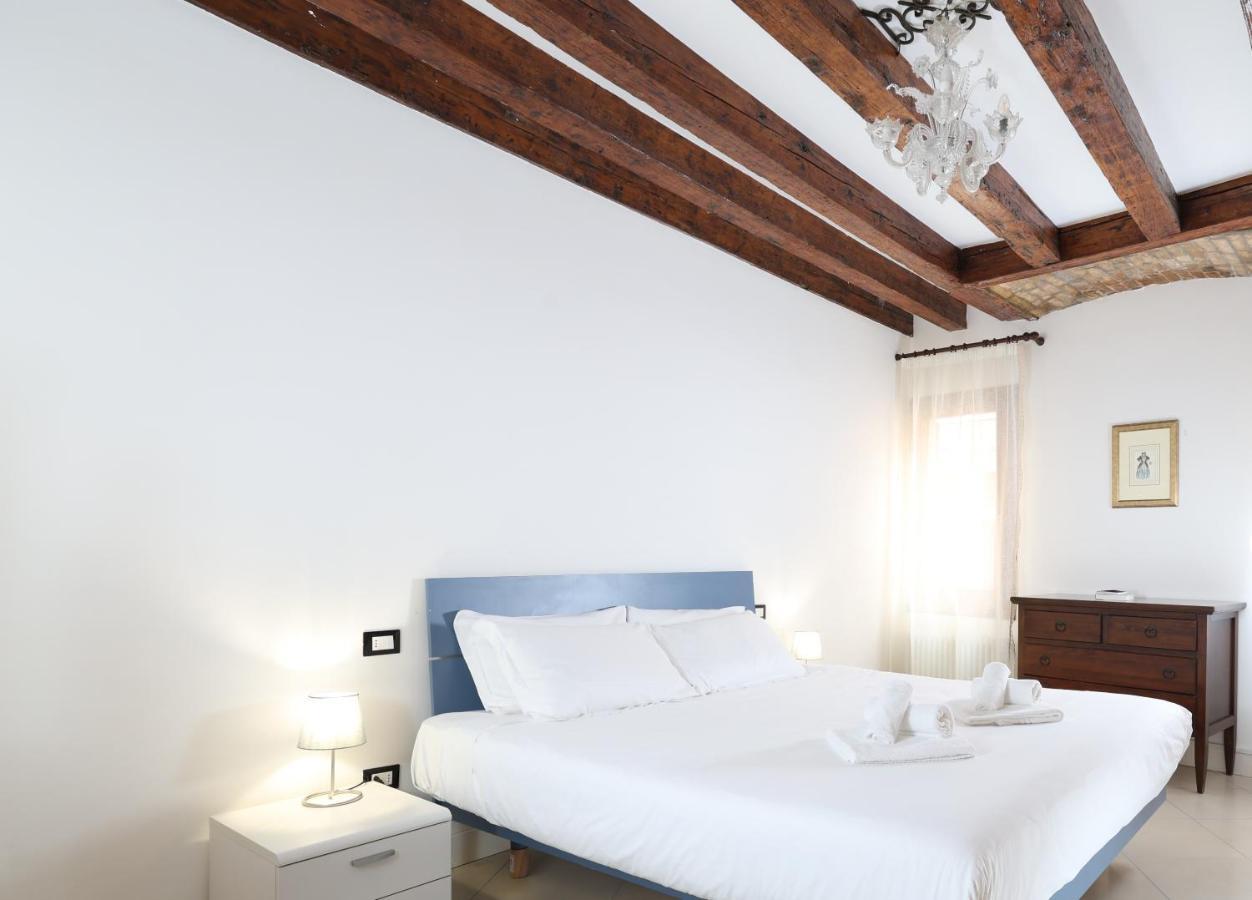 Bricola Biennale Apartments Венеция Экстерьер фото