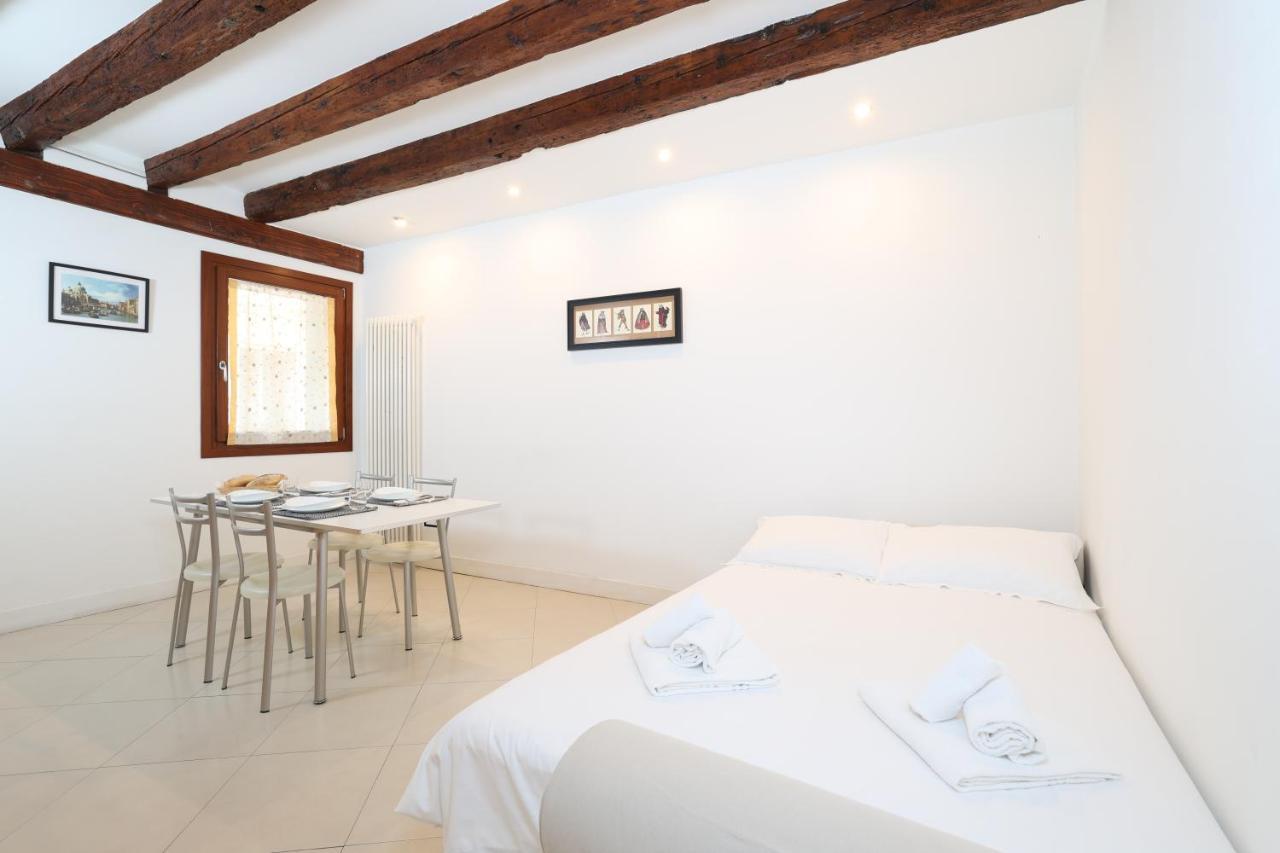 Bricola Biennale Apartments Венеция Экстерьер фото
