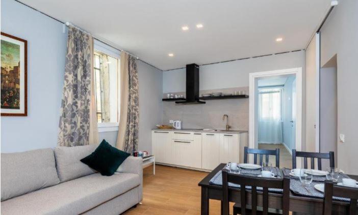 Bricola Biennale Apartments Венеция Экстерьер фото